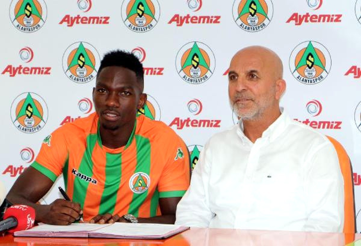Aytemiz Alanyaspor, Omeruo ve Gassama ile Sözleşme İmzaladı