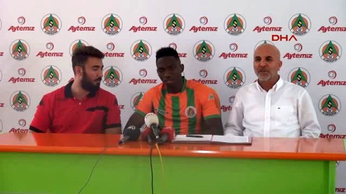 Aytemiz Alanyaspor, Omeruo ve Gassama ile Sözleşme İmzaladı