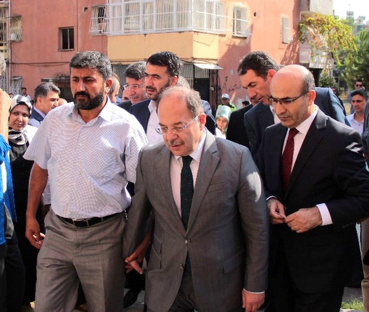 Bakan Akdağ, Adana\'da 15 Temmuz Şehitlerinin Ailelerini Ziyaret Etti