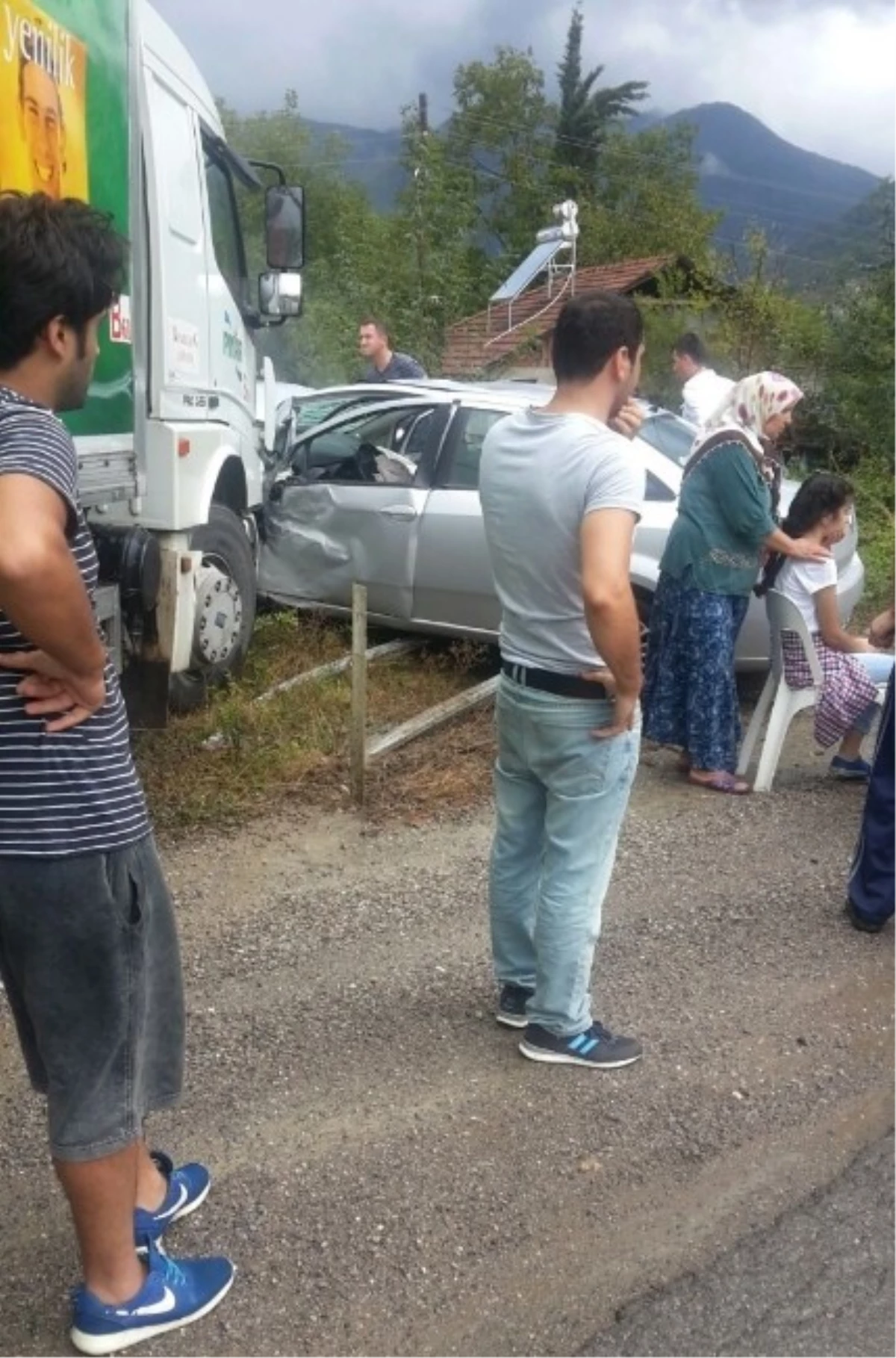 Bartın\'da Trafik Kazası: 3 Yaralı