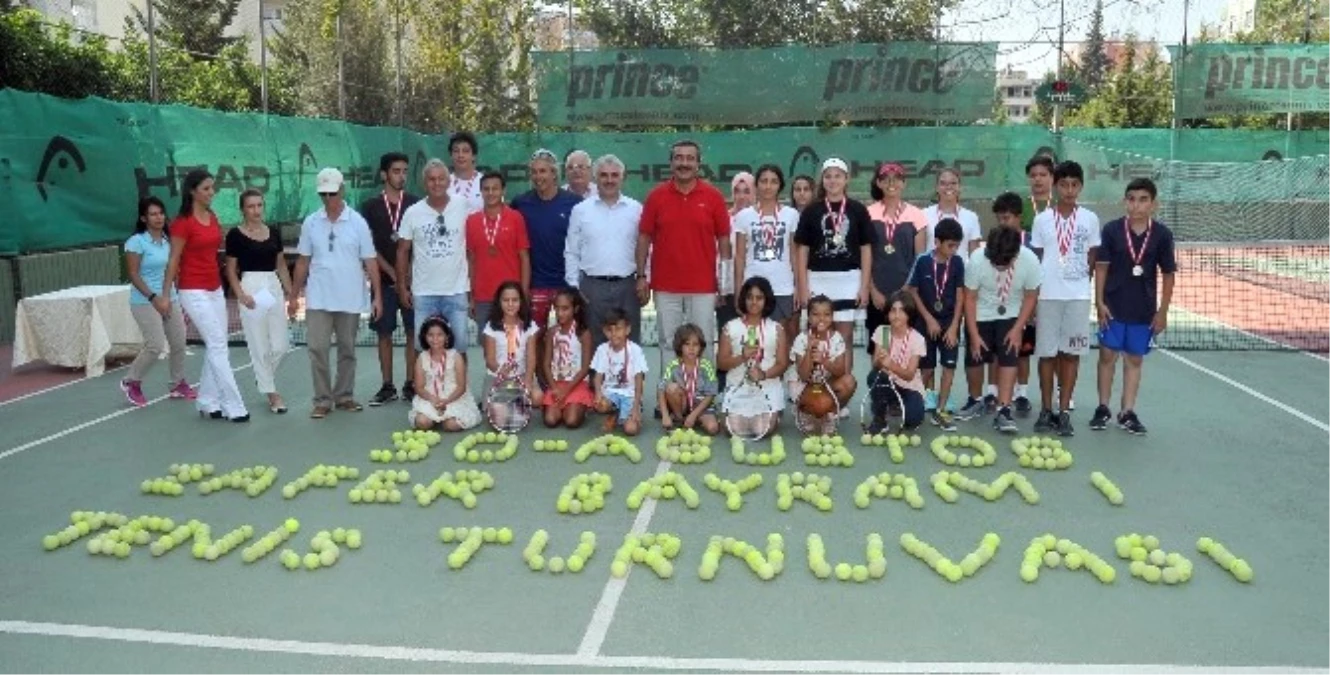 Başkan Çetin, Tenis Turnuvasında