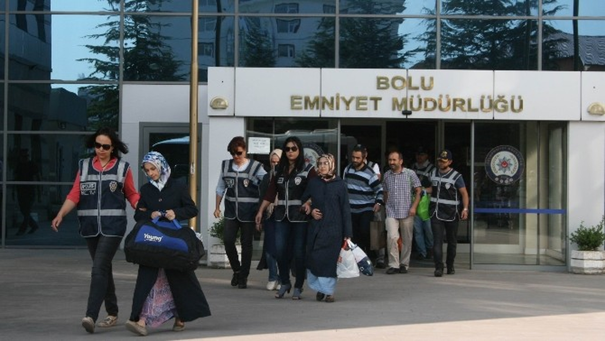 Bolu\'da Fetö Operasyonunda 44 Kişi Adliyeye Sevk Edildi