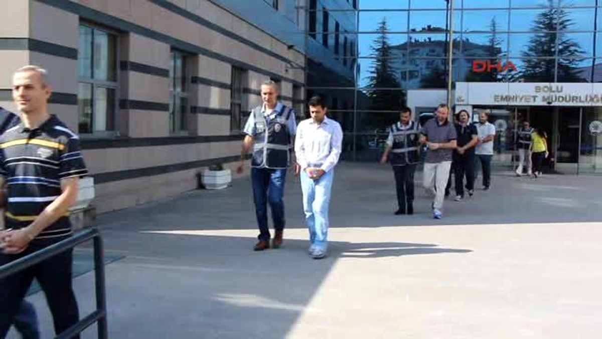 Bolu\'da Fetö Soruşturmasında 44 Kişi Adliyede