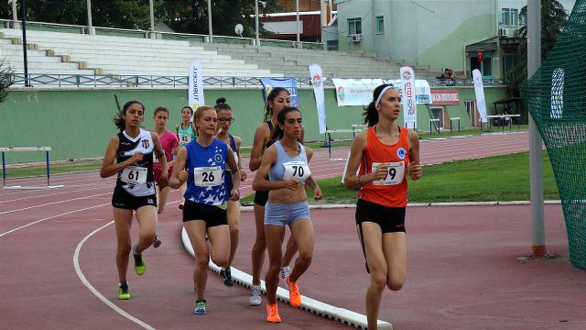BURSA Büyükşehir´in Genç Atletleri Türkiye Üçüncüsü