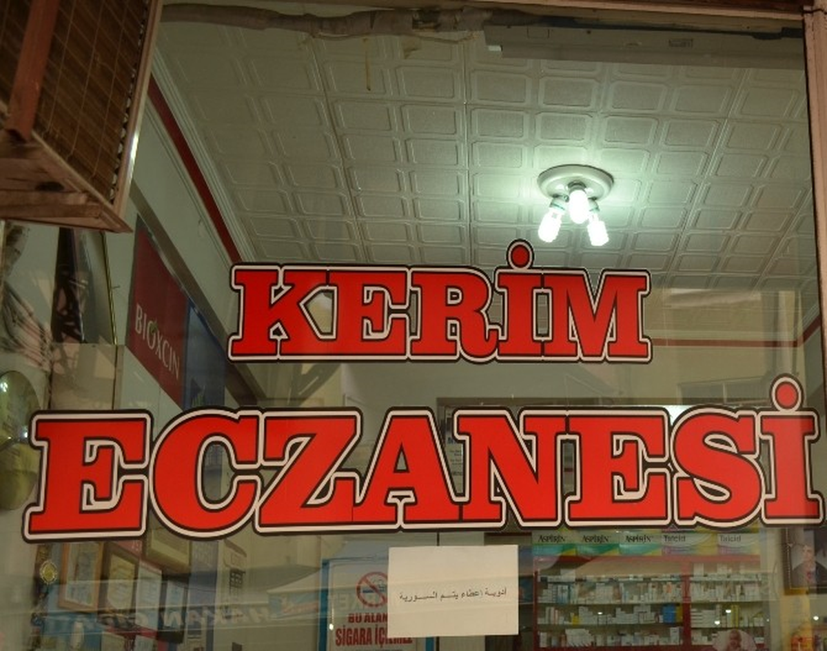 Diyarbakır\'daki Eczanelerden Suriyeli Vatandaşlara Kolaylık