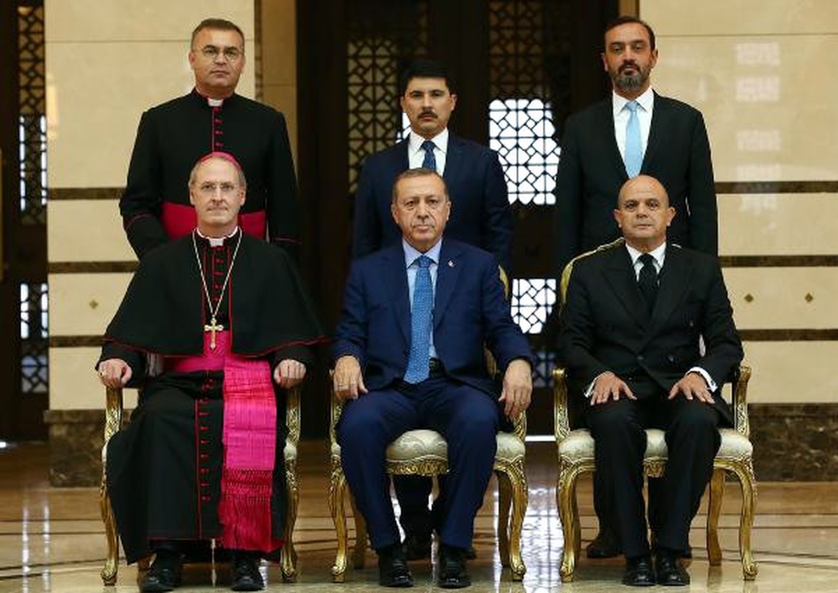 Erdoğan, Vatikan, Tacikistan ve Kore Demokratik Halk Cumhuriyeti Büyükelçisi\'ni Kabul Etti