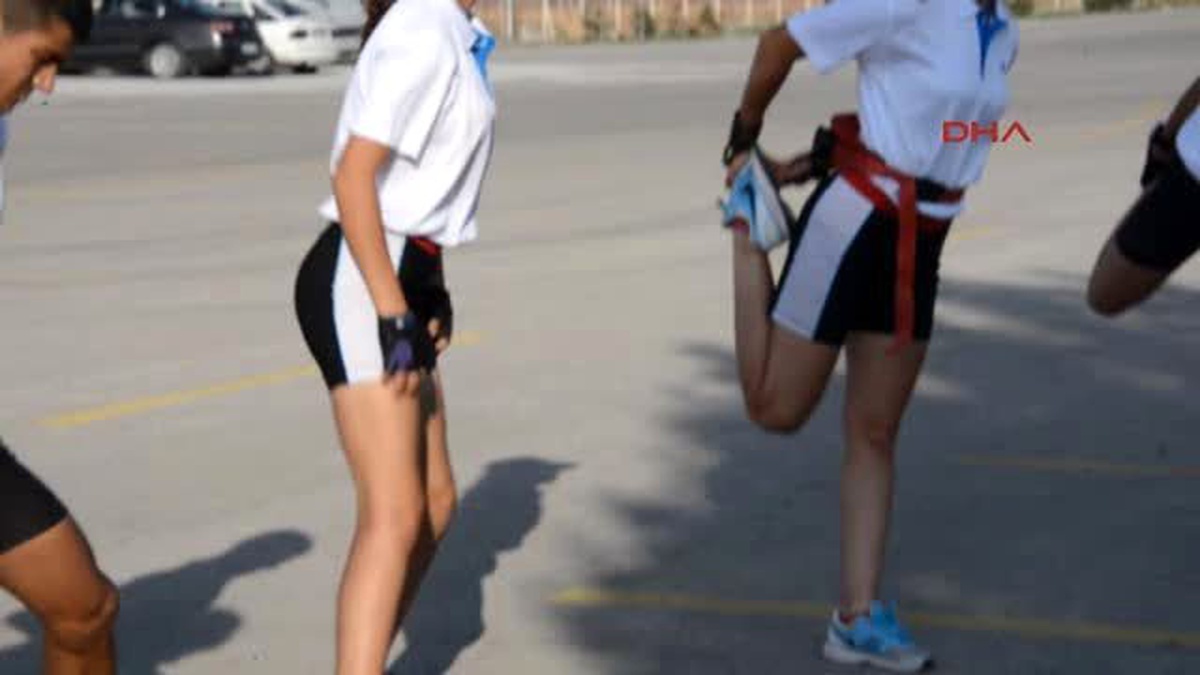 Erzurum Kayaklı Koşu Milli Takımı, Asfaltta Şampiyonaya Hazırlanıyor
