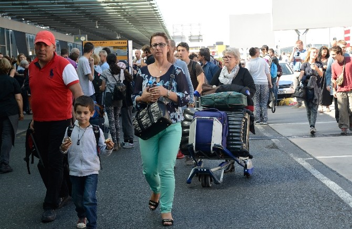 Frankfurt Havalimanı\'nda Alarm Kaldırıldı