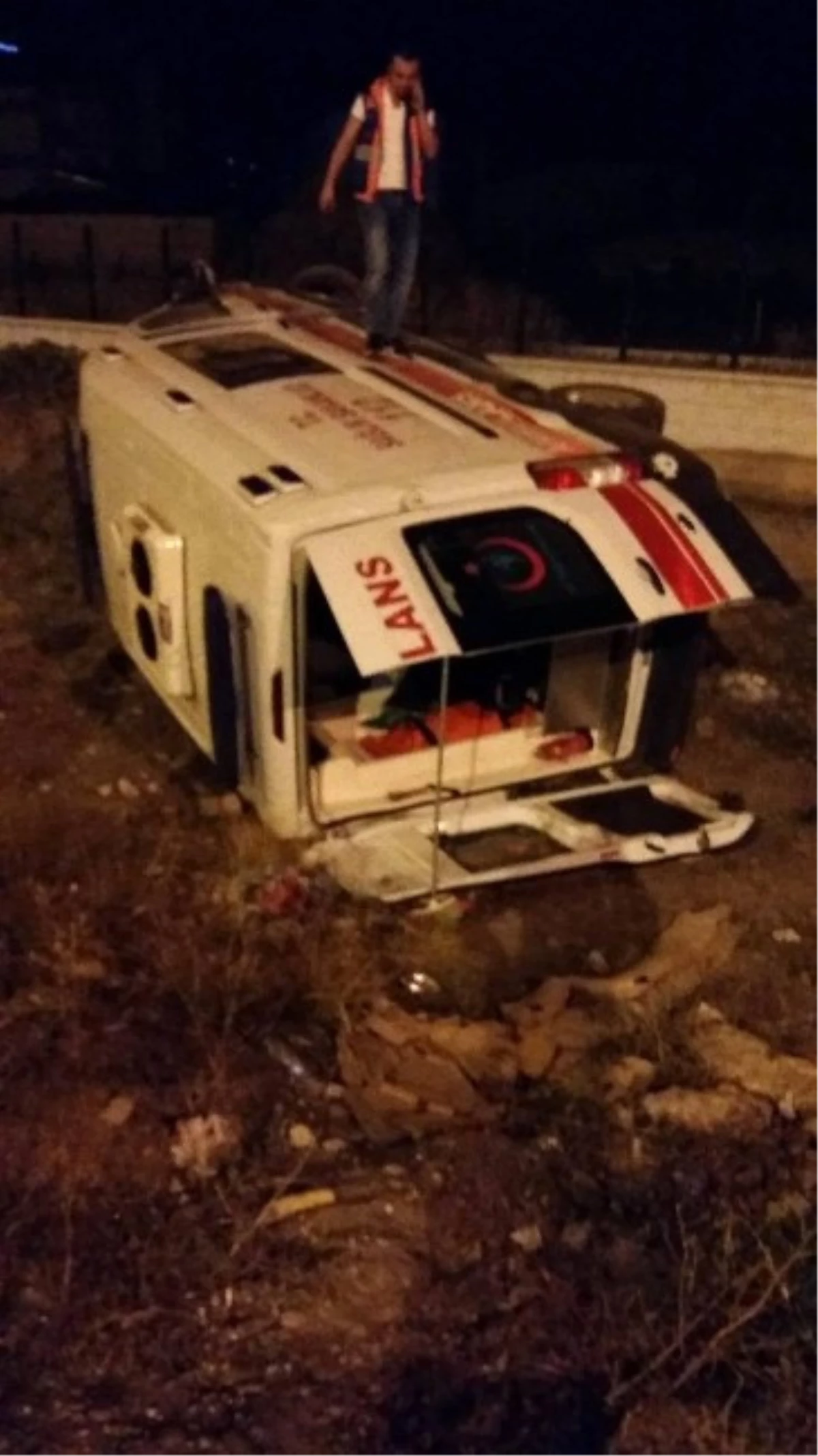 Horasan\'da Trafik Kazası: 3 Yaralı