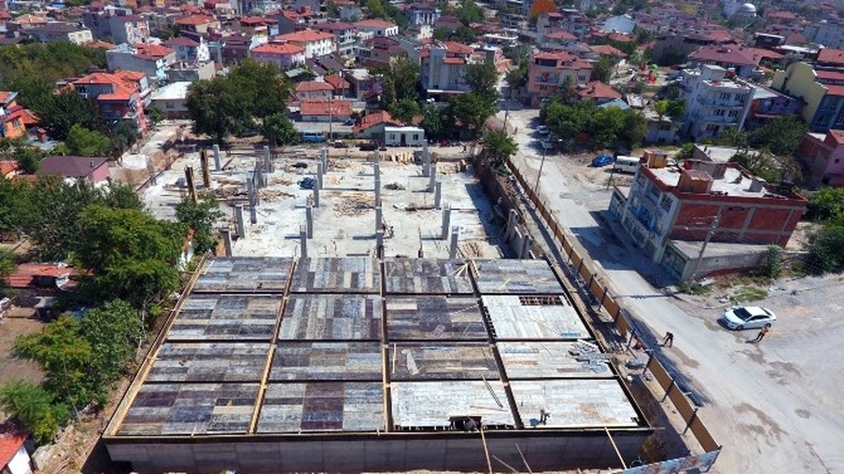 İlbade Mahallesi\'nde Kapalı Pazaryeri Yükseliyor