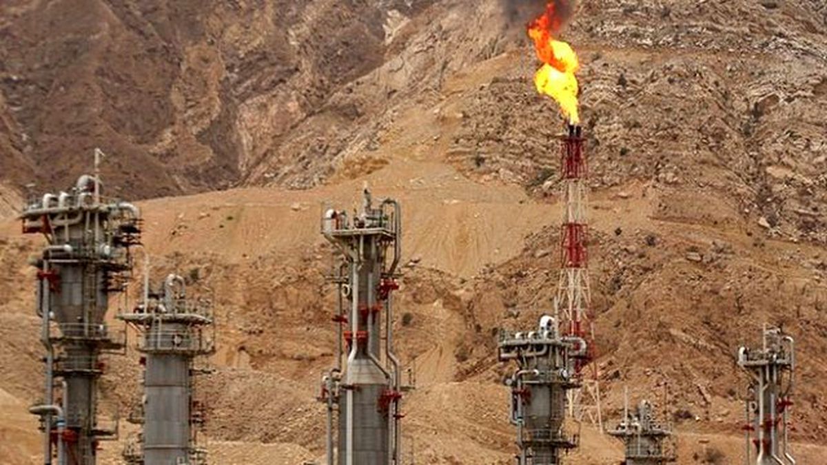 İran\'ın Doğalgaz Sahasında Yangın