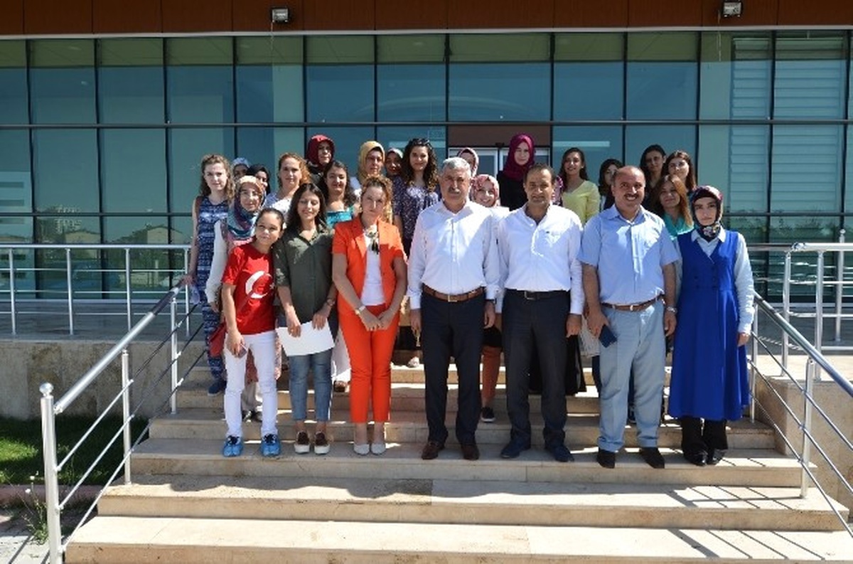 İşaret Dili Kursunu Tamamlayan Kursiyerlere Sertifikaları Dağıtıldı