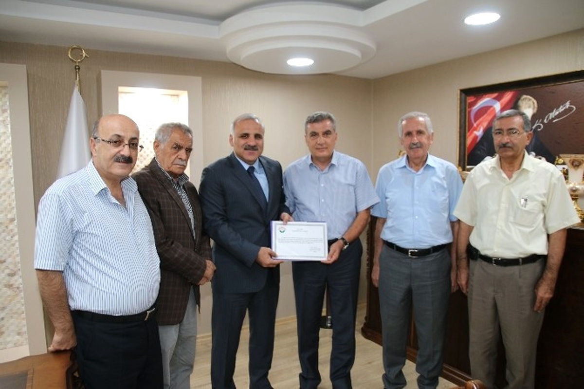 İzzetpaşa Vakfı\'ndan Yardım Kampanyasına Destek