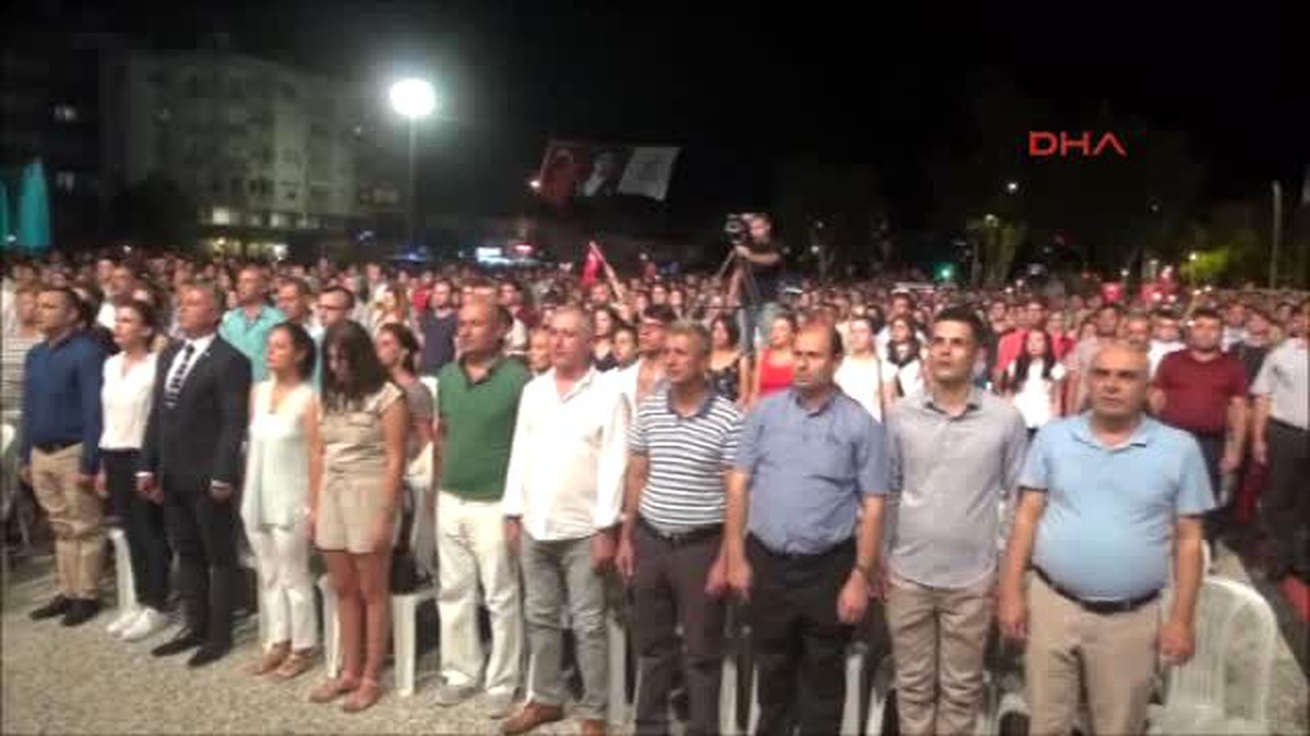 Manavgat\'ta Fener Alayı ve Candan Erçetin Konseri