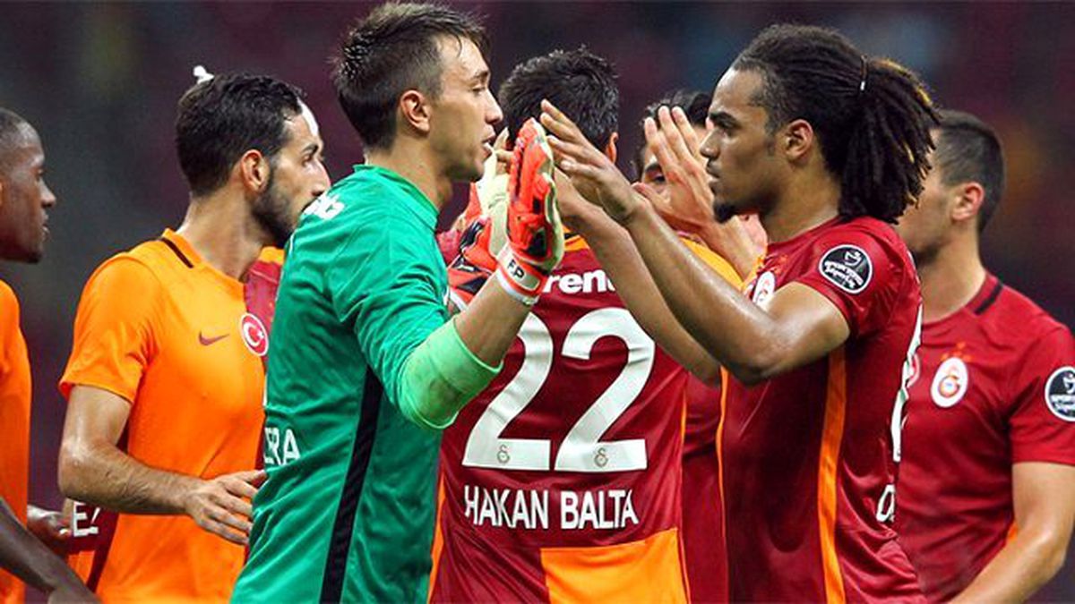 Manchester City, Denayer Transferinde Galatasaray'a Zorluk Çıkardı