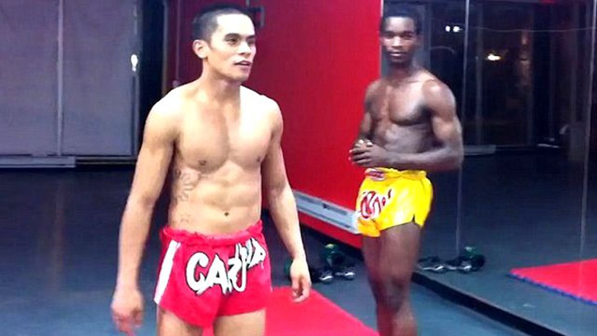 Muay Thai Hocası, Tekmesiyle Öğrencisinin Dizini Döndürdü
