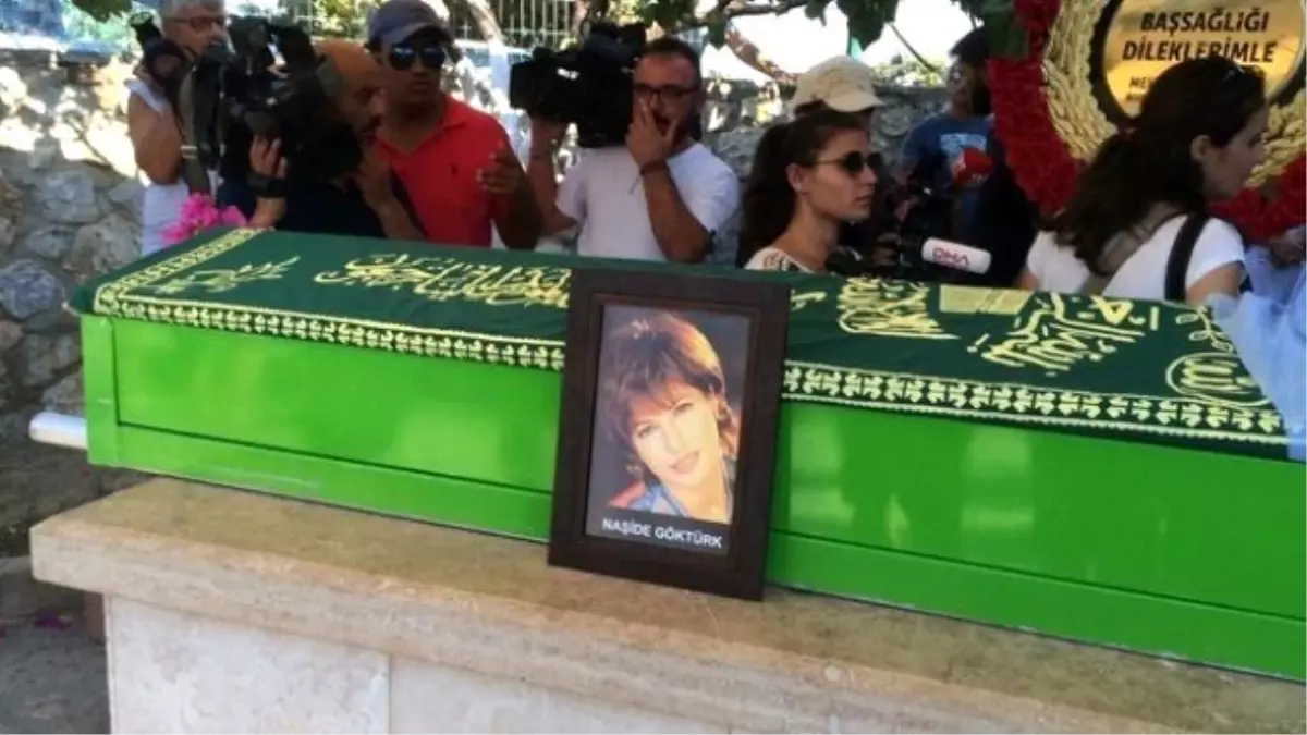 Naşide Göktürk Son Yolculuğuna Uğurlandı