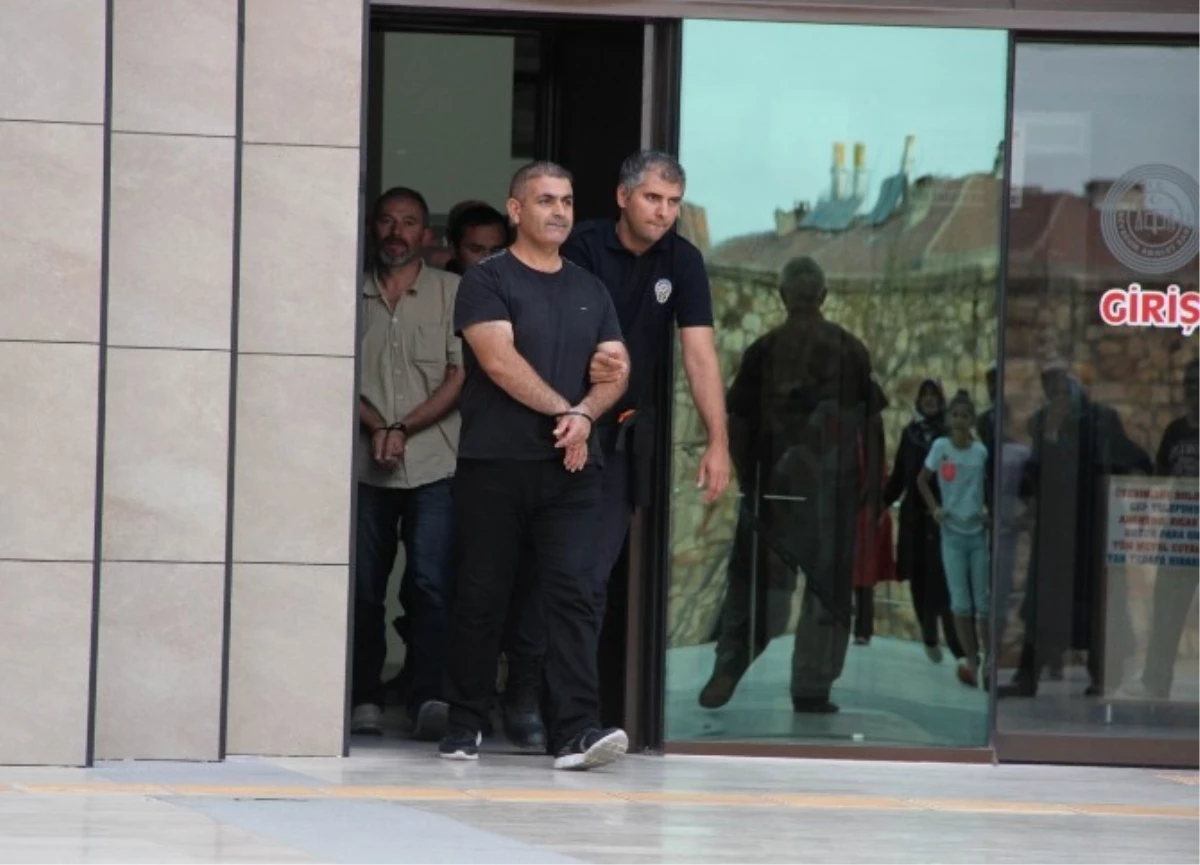 Nevşehir\'de Fetö/pdy\'den 4 Polis Tutuklandı