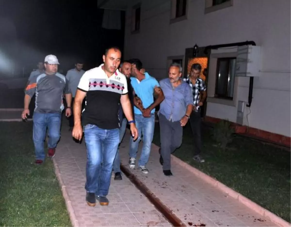 Polis Çiftin Boşanma Tartışmasında Dehşet: 1 Ölü, 2 Yaralı