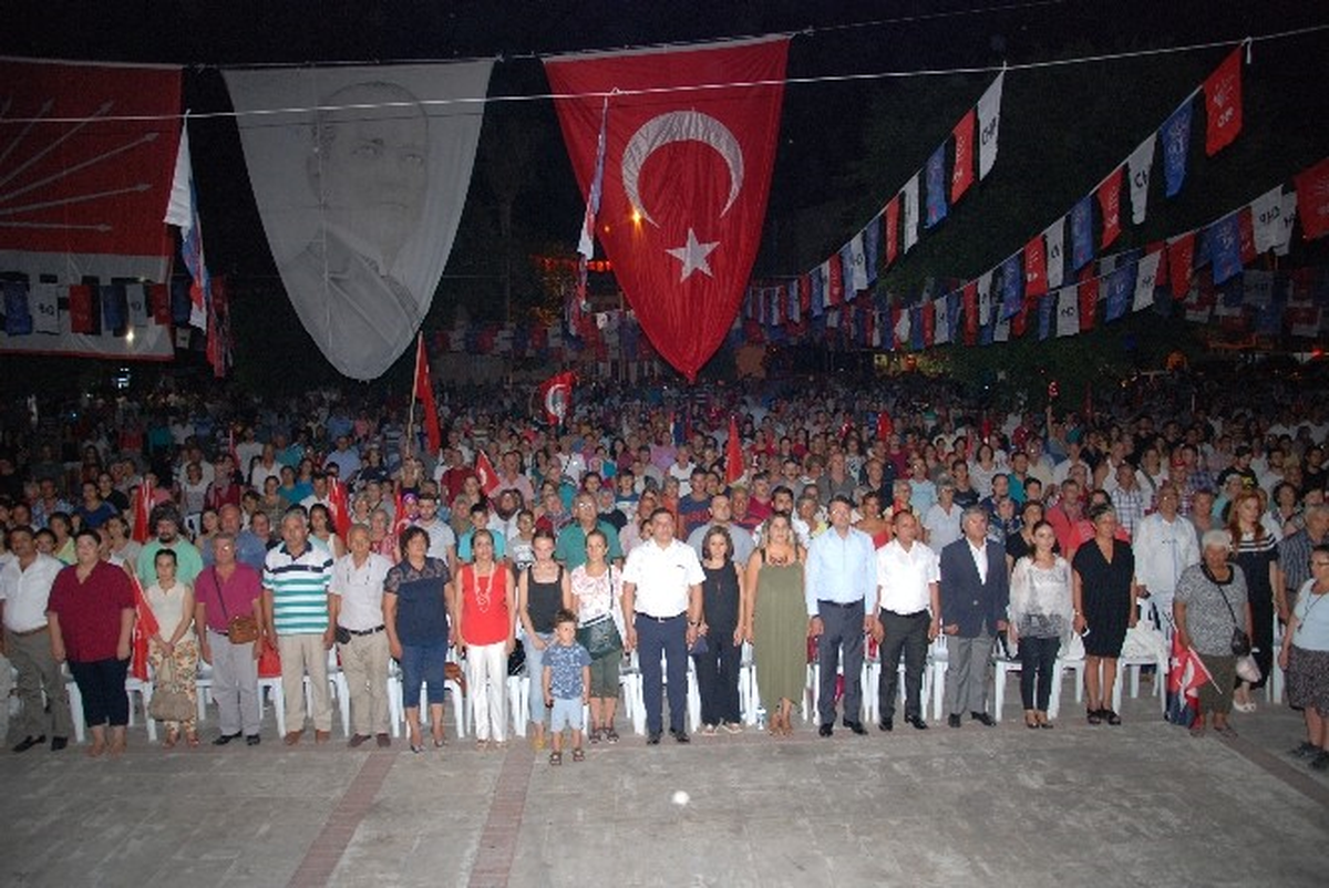 Silifkeliler 30 Ağustos\'u Coşkuyla ve Gururla Kutladı