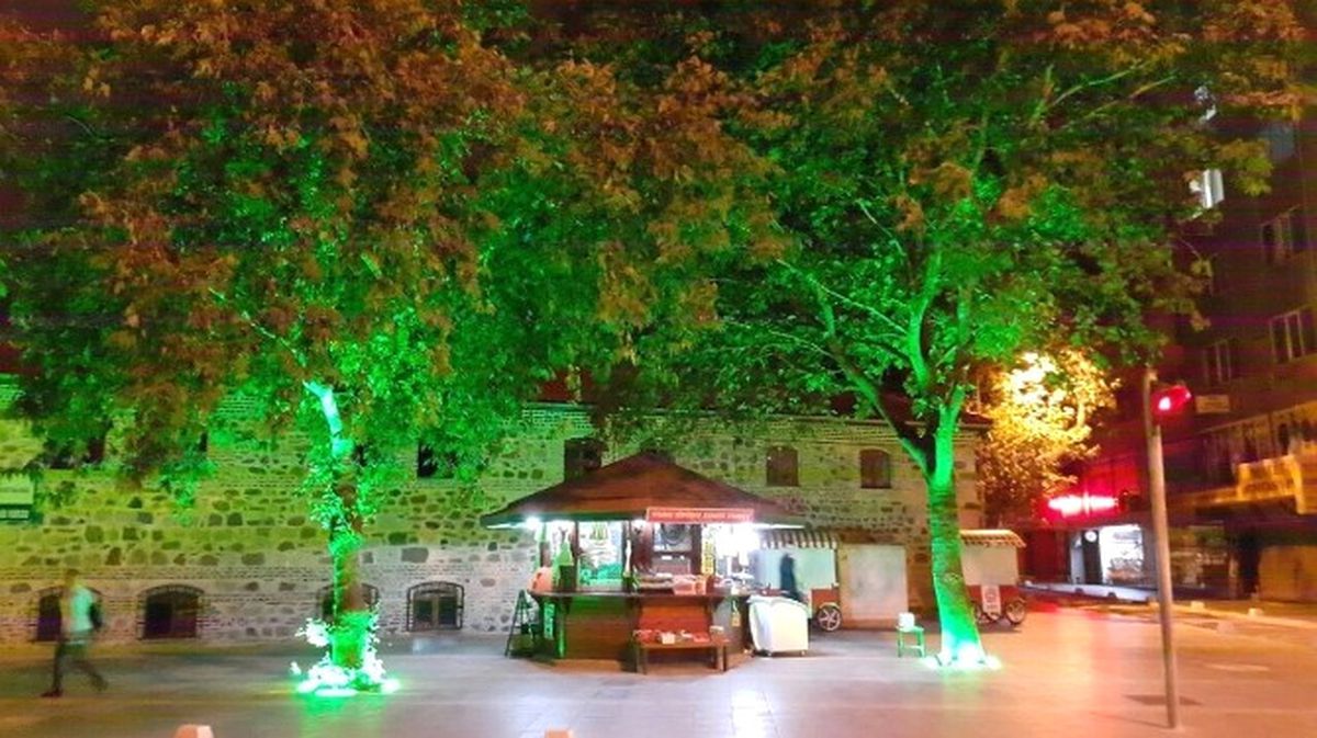 Tarihi Cami Işıl Işıl Oldu