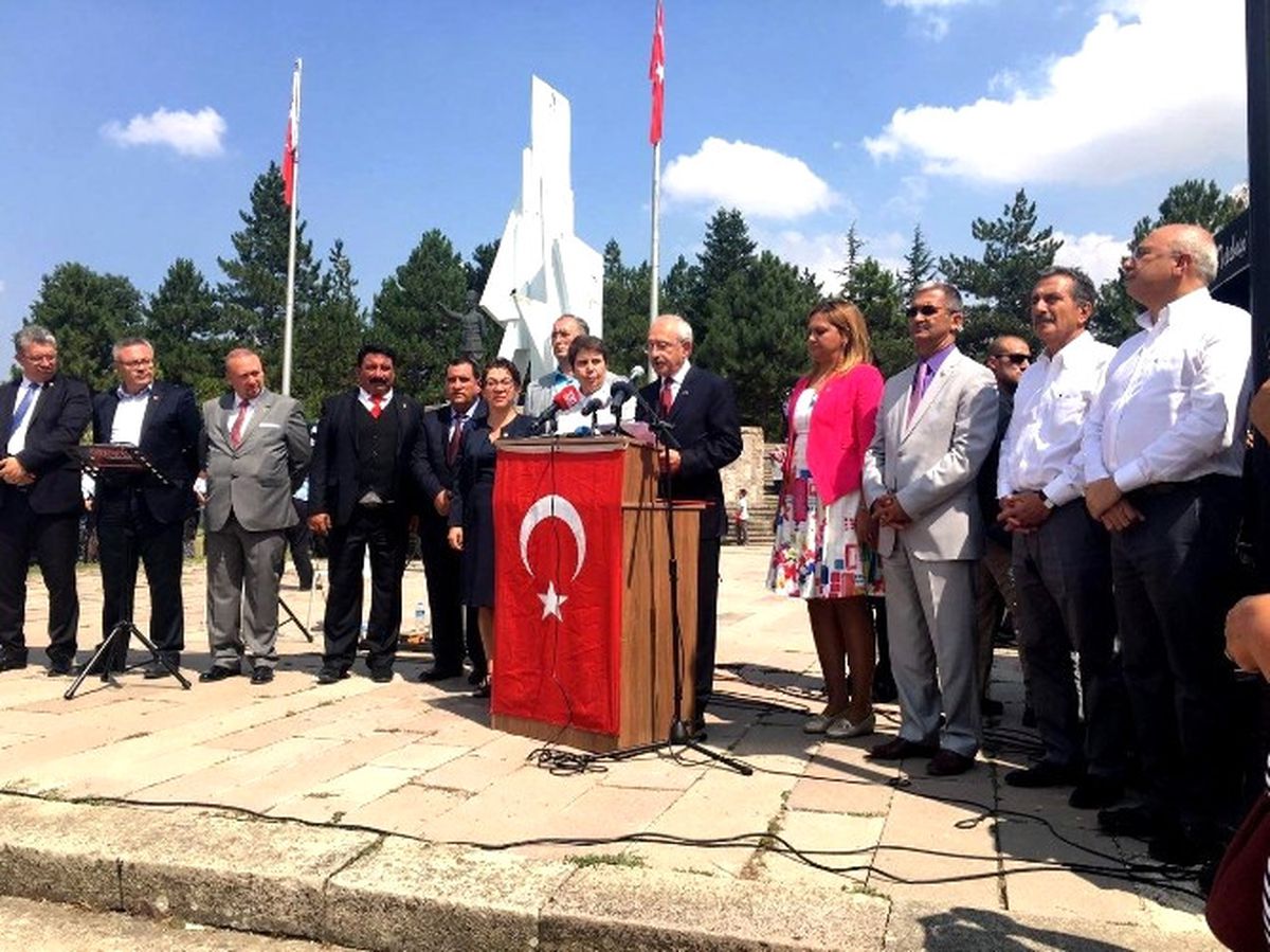 Tepebaşı Belediyesi, Dumlupınar\'da Kılıçdaroğlu\'na Eşlik Etti