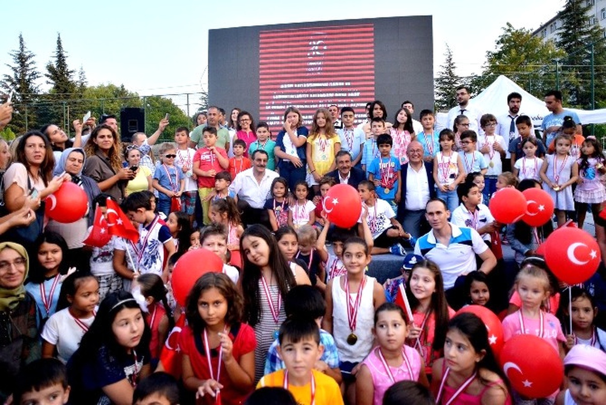 Tepebaşı\'nda Su Sporları Yaz Dönemi Kapanış Töreni