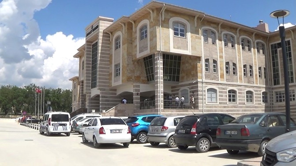 Uşak\'ta 7 Emniyet Personeli Fetö\'den Tutuklandı