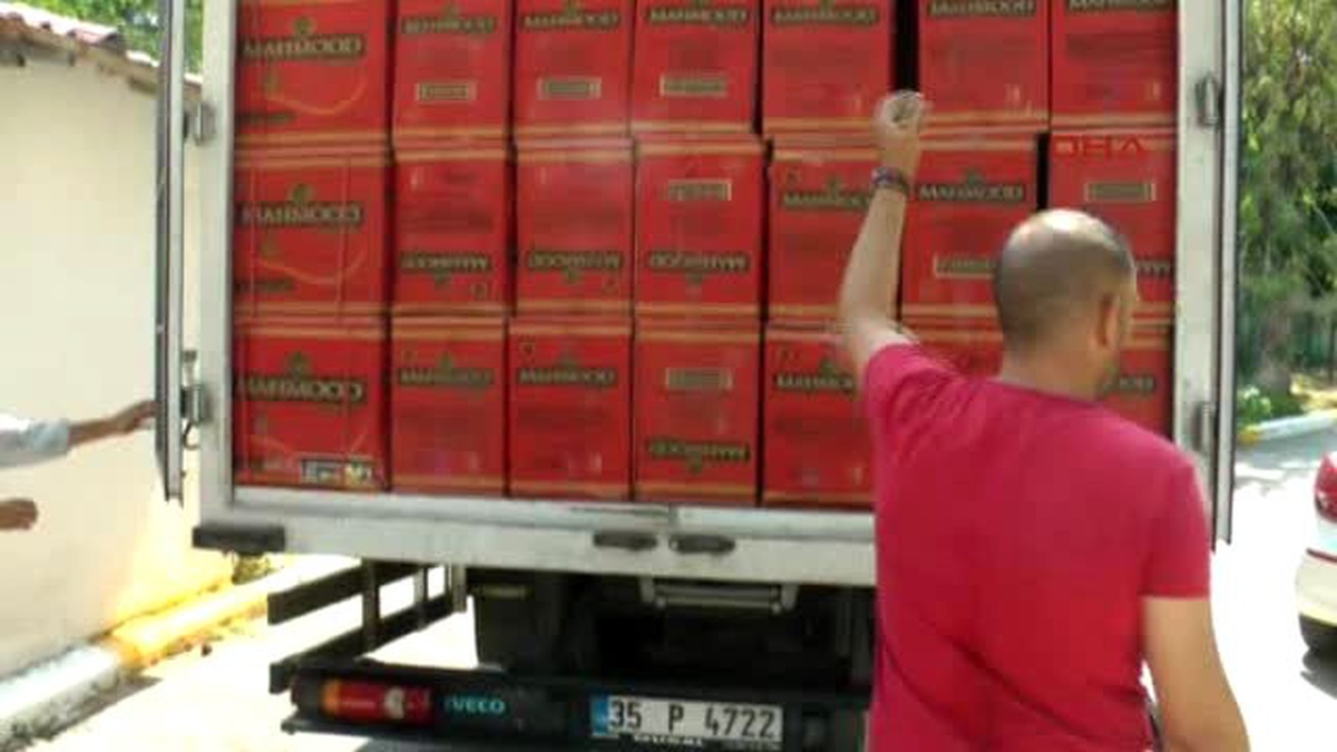 Uşak\'ta Kahve Arası Kaçak Sigara Operasyonu