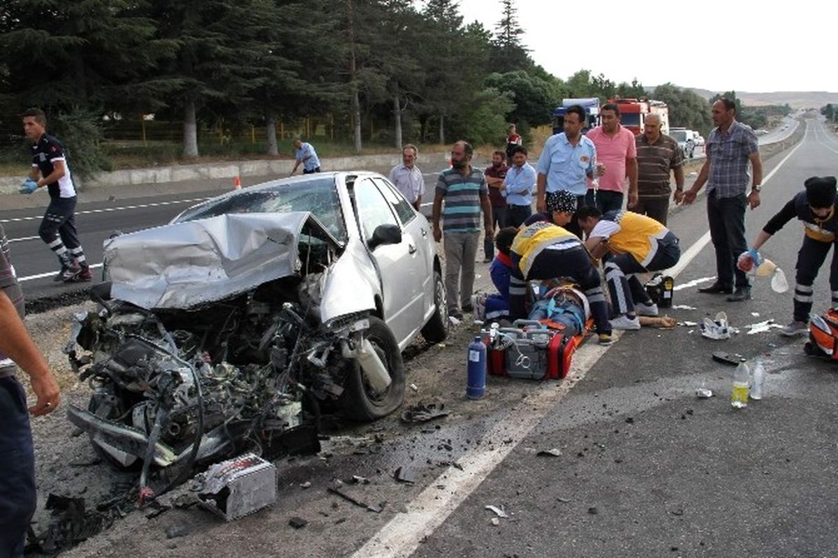 Yozgat\'ta Trafik Kazası: 1 Ölü, 4 Yaralı