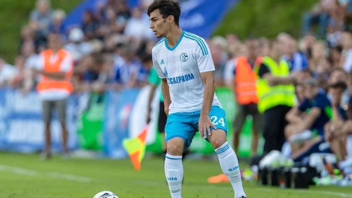 A Milli Futbolcu Almanya 2. Ligi\'ne Gitti