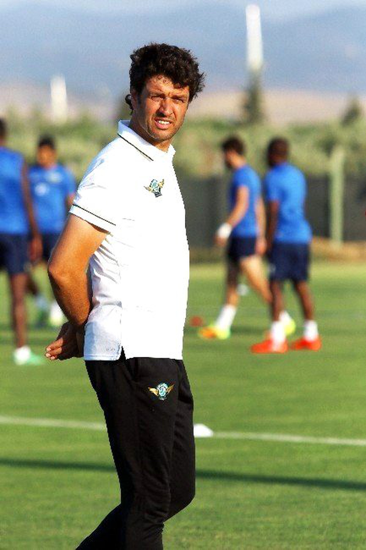 Akhisar Belediyespor\'da Arslan\'la Yollar Ayrıldı