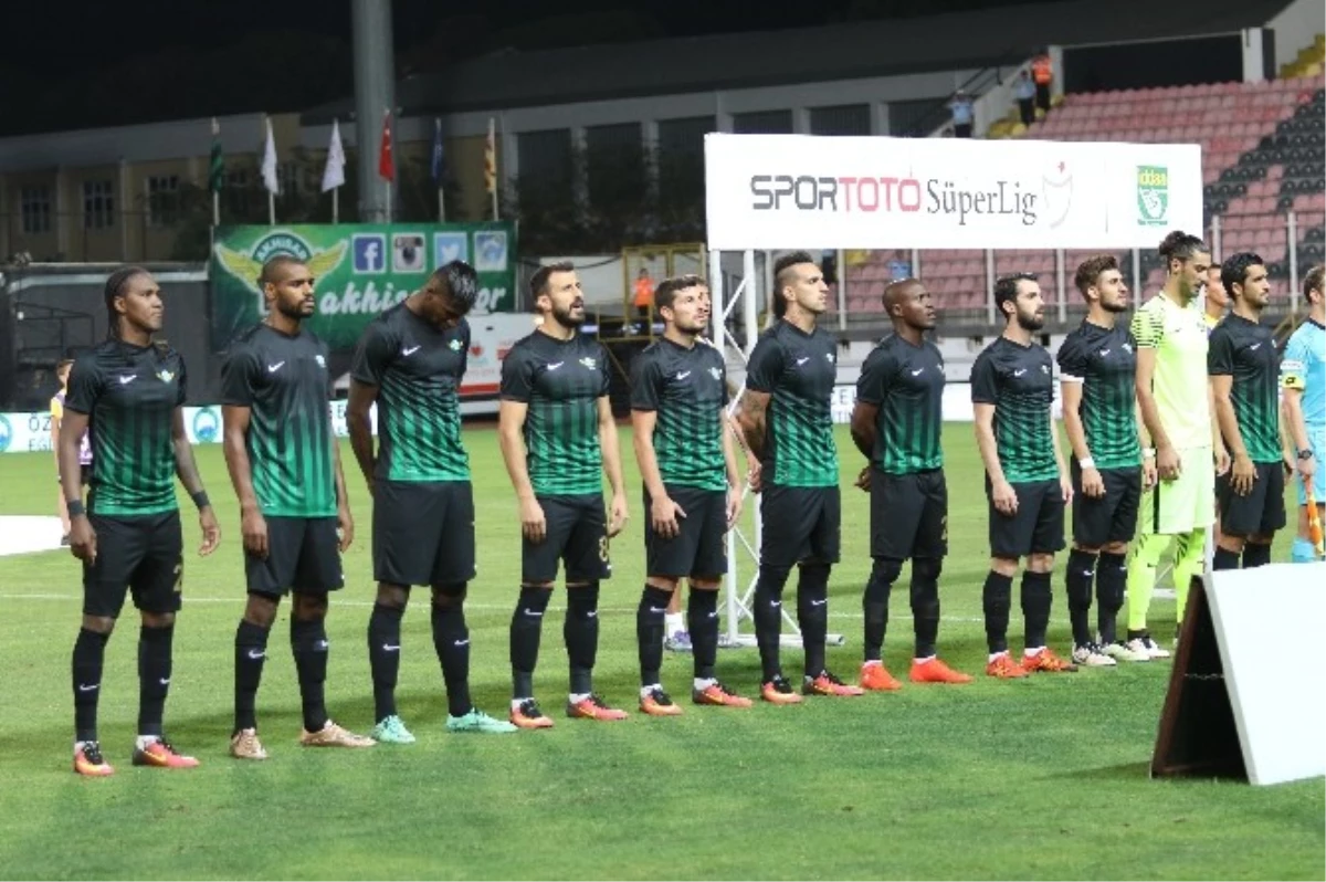 Akhisar Belediyespor\'da 7 Futbolcu Gitti, 5 Futbolcu Geldi