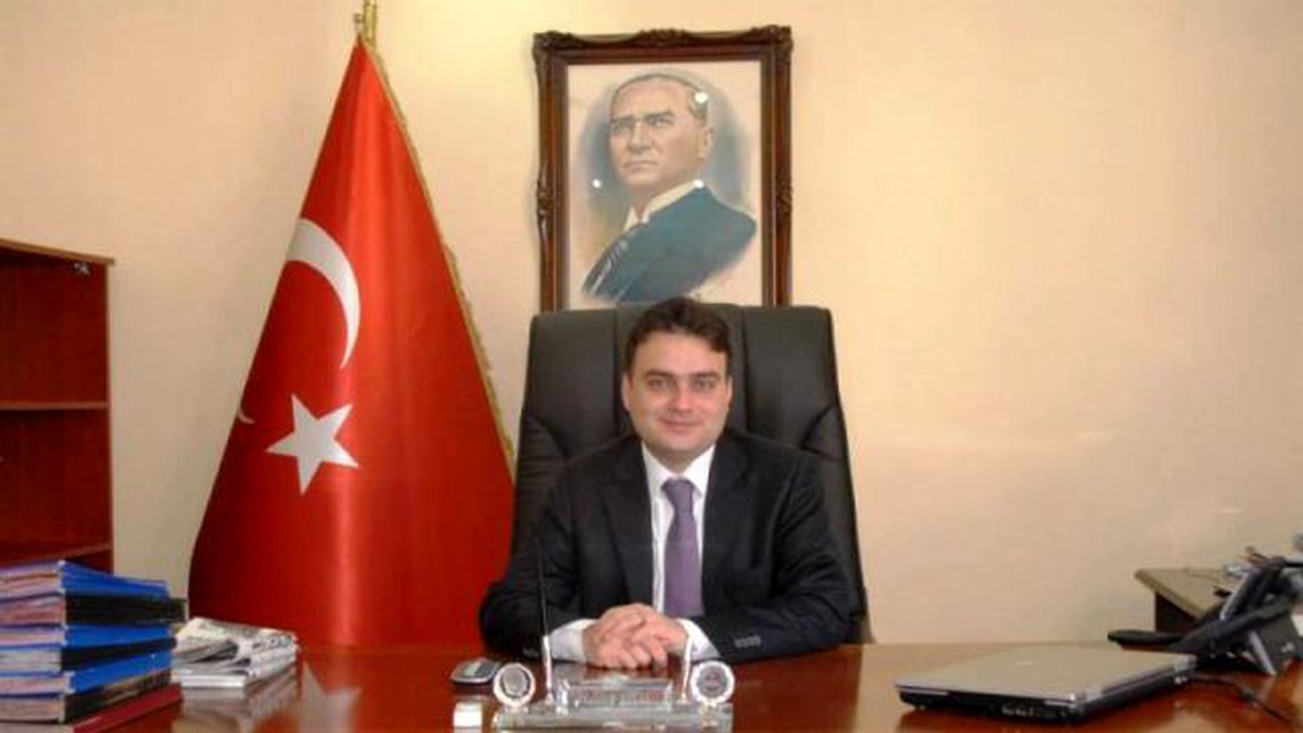 Bayburt\'ta 2 Vali Yardımcısı Fetö Soruşturma Kapsamında Görevden Uzaklaştırıldı