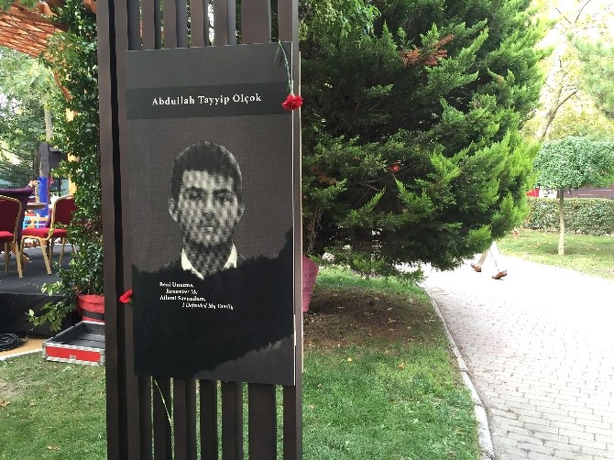 Beylikdüzü\'nde 15 Temmuz Darbe Girişimi Şehitleri Anısına Özel Sergi