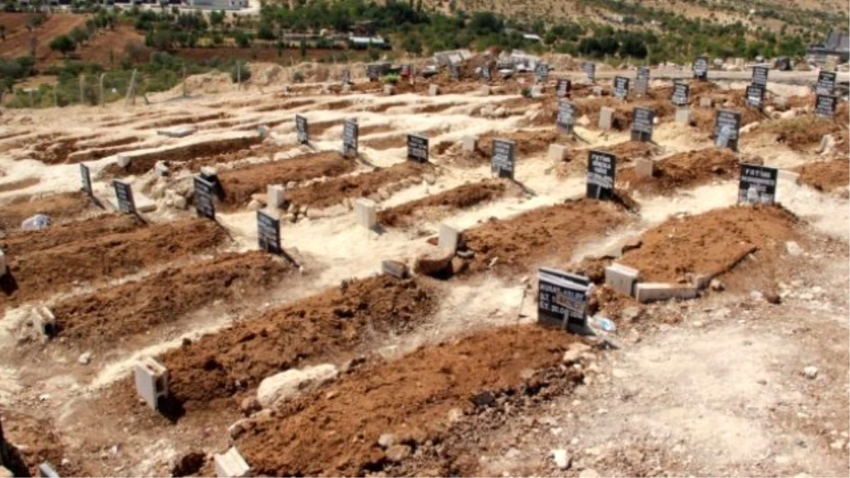 Bombalı Saldırı Faciasının Boyutu Mezarlıkta Ortaya Çıktı