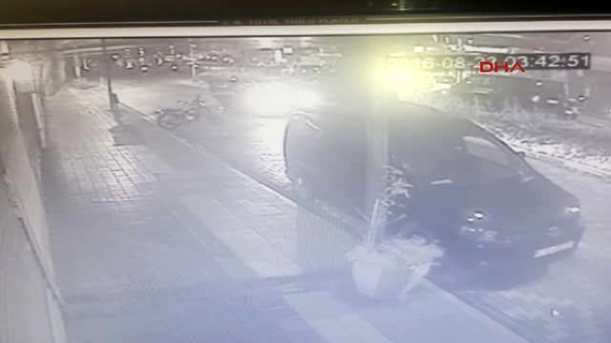 Bursa Hırsızı Giydiği Kıyafet Yakalattı