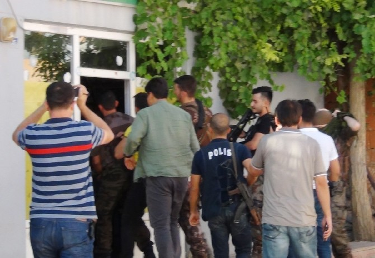 Çukurca\'da 9 Kişi Gözaltına Alındı