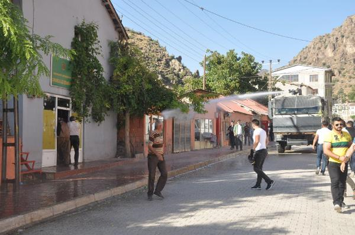 Çukurca\'da Barış Günü Etkinliğinde Olay Çıktı