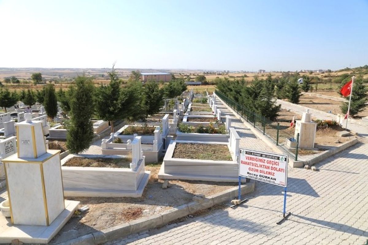 Edirne Yeni Şehir Mezarlığı\'nda Şehitlik Olarak Ayrılan Alanda Düzenleme Yapılıyor