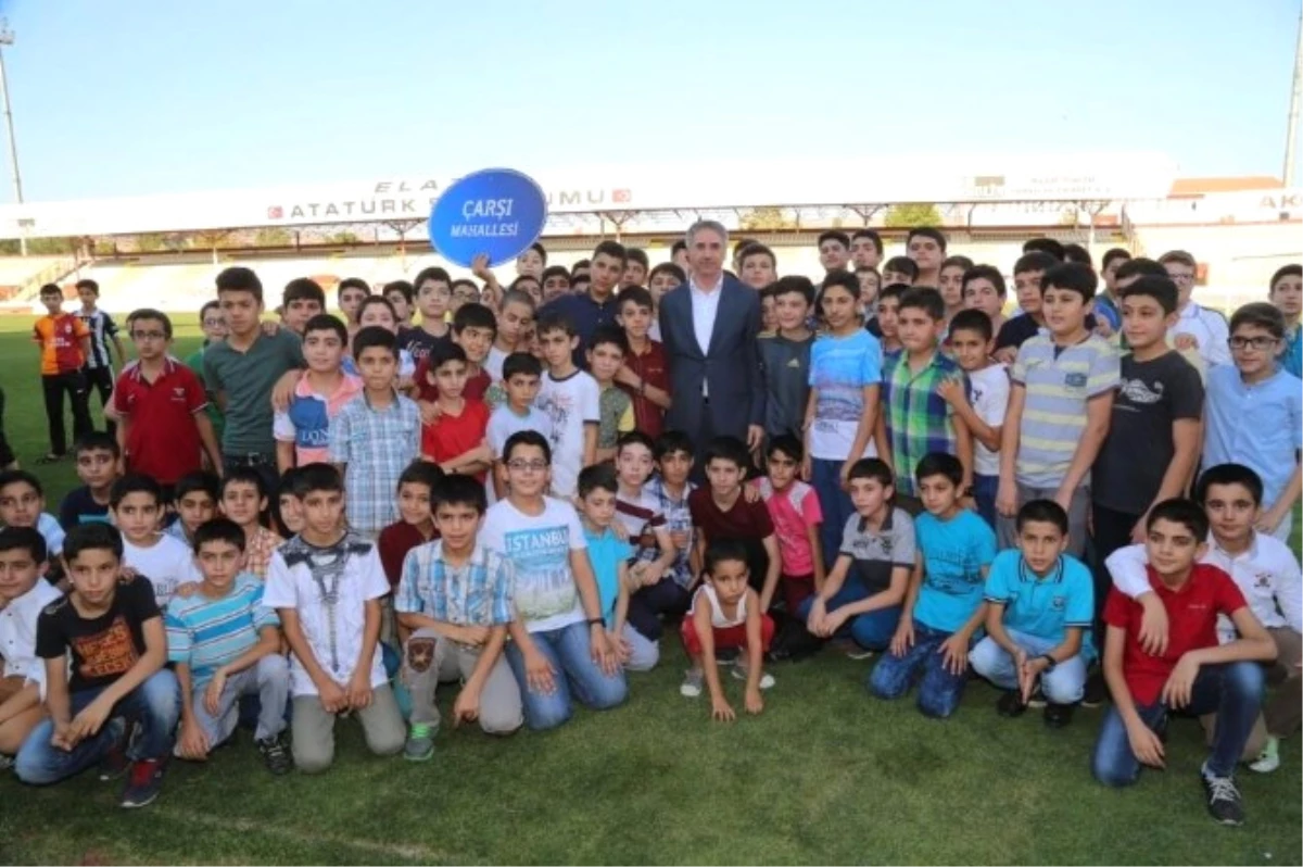 Elazığ\'da 12 Yaş Mahallelerarası Futbol Turnuvası Başladı