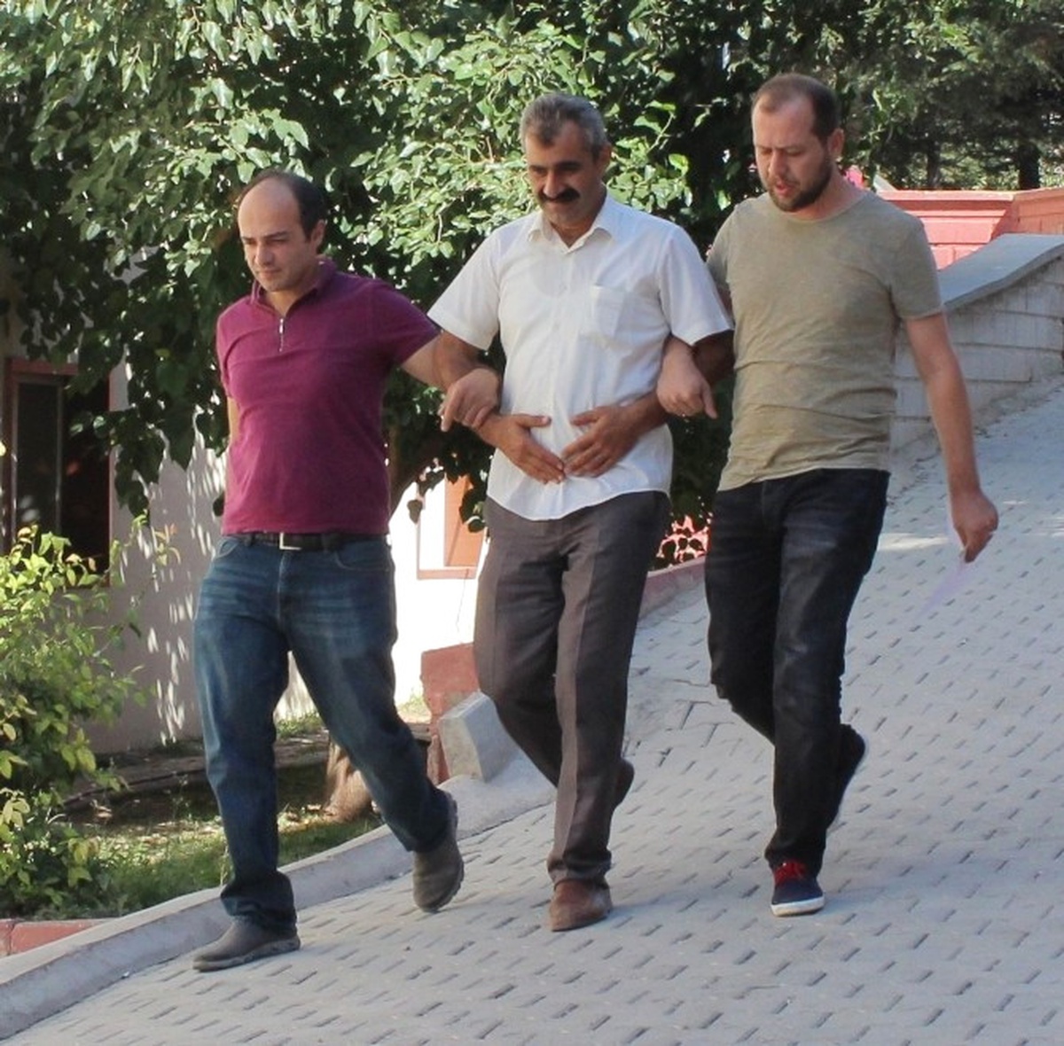 Elazığ Merkezli 16 İlde Fetö/pdy Operasyonu