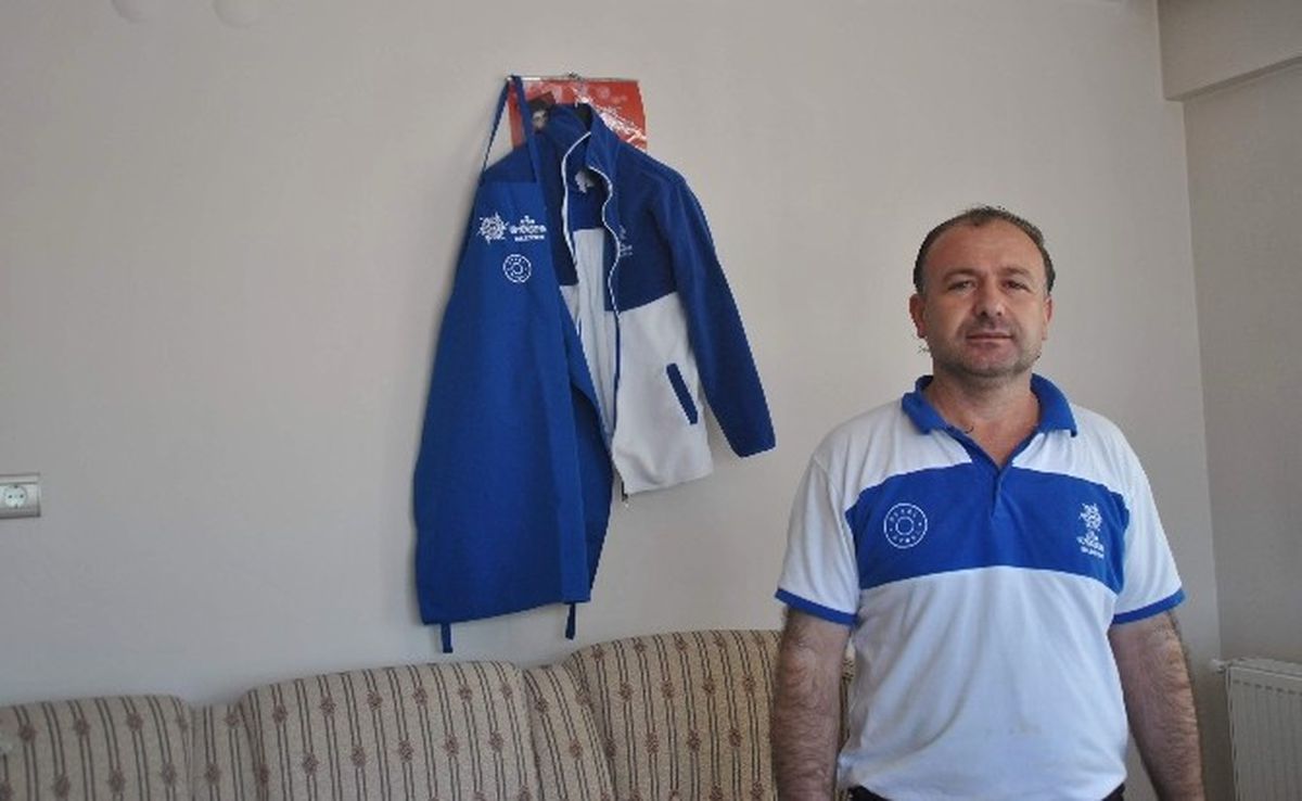 Evi Soyulan İşçinin Yüzünü Başkan Güldürdü