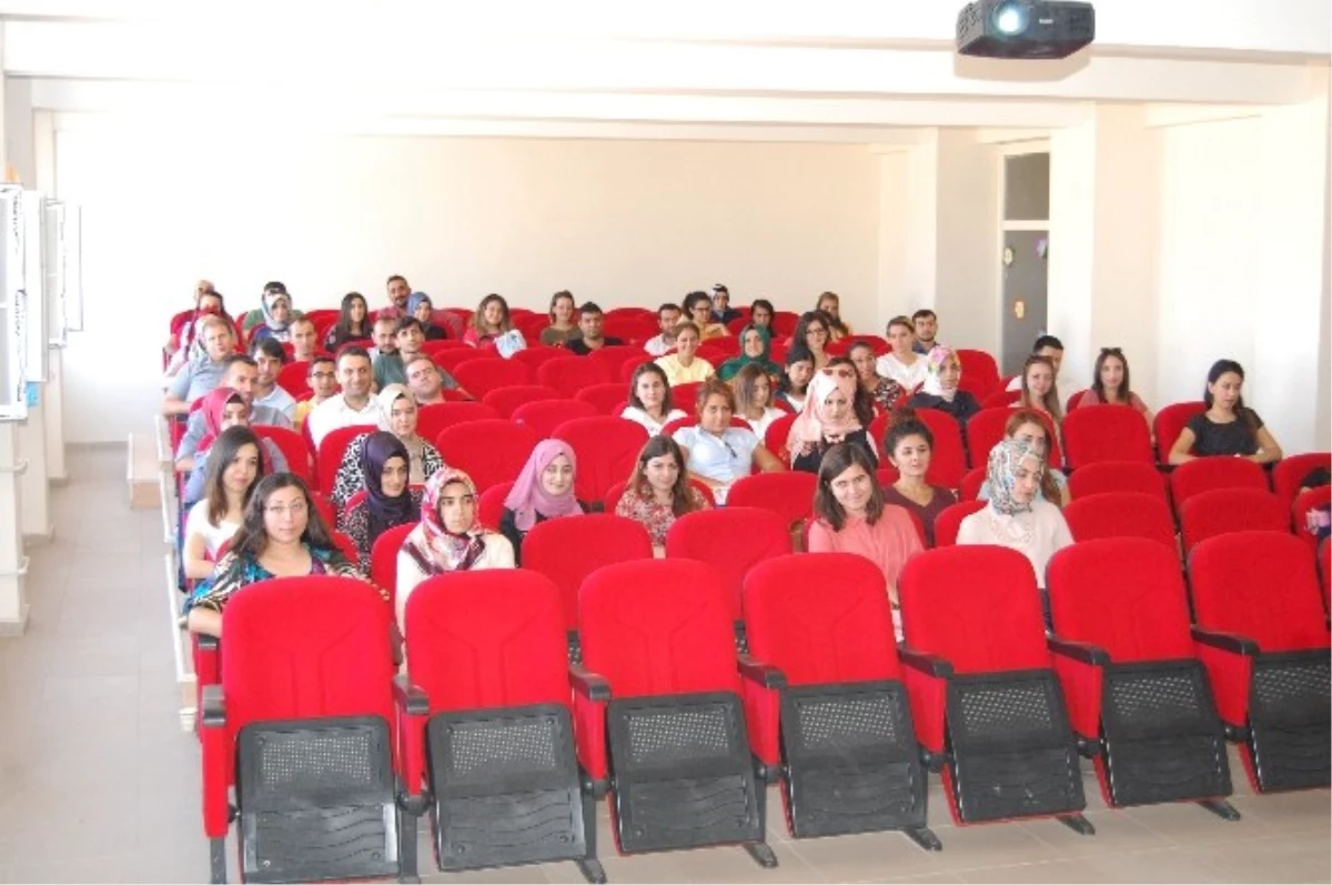 Güroymak\'ta Aday Öğretmenlere Seminer