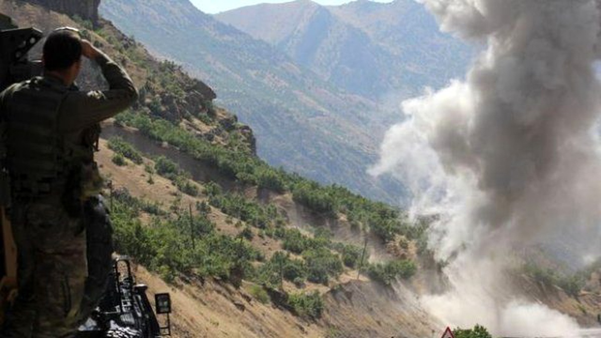 Hakkari-Çukurca Karayolundaki Patlayıcılar İmha Edildi