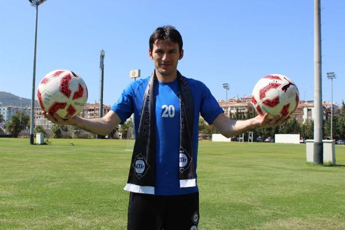 İbrahim Akın, 3. Lig Ekibi Altay'a Gitti