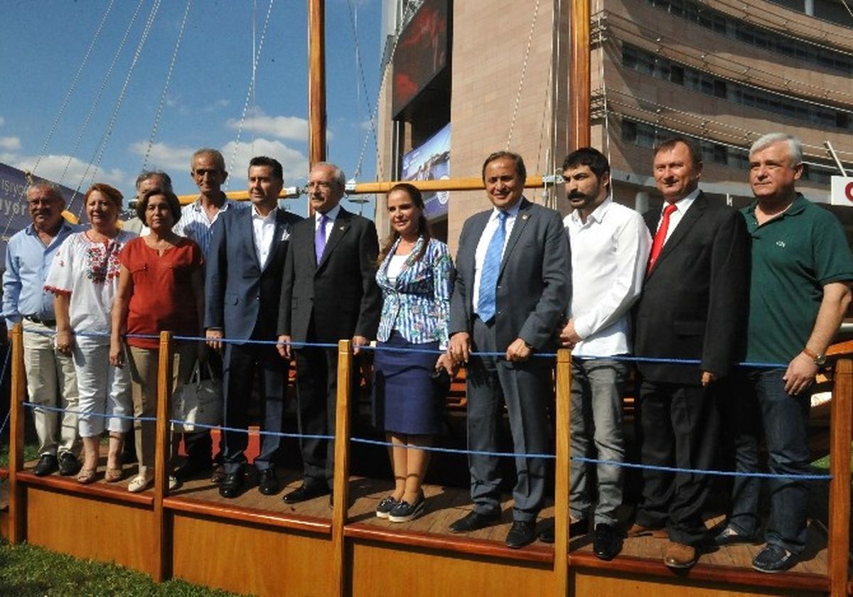 Kılıçdaroğlu: "Hep Beraber Ayağa Kalkıp Alkışlıyorlar, Bu Yargı Yürütmenin Emrine Girdi Demektir"
