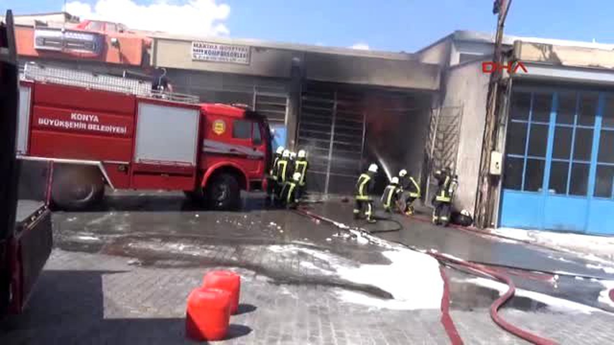 Konya Patlama Sonrası Madeni Yağ Deposu Alev Alev Yandı