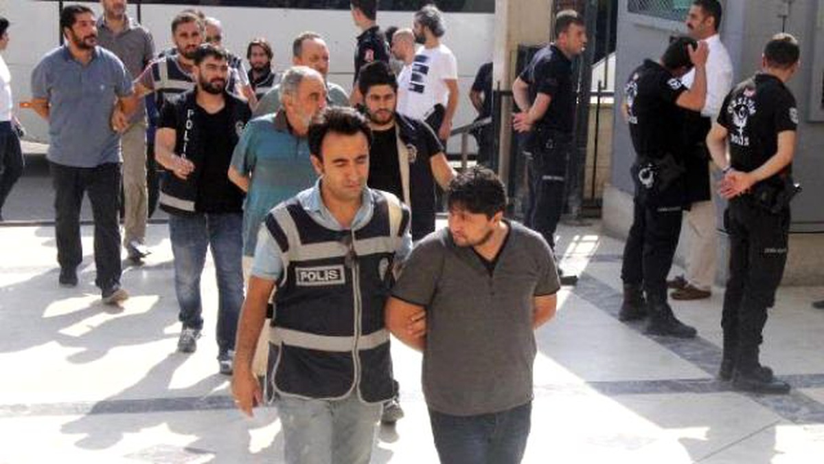 Şanlıurfa\'da Fetö Şüphelisi 31 Kişi Adliyede