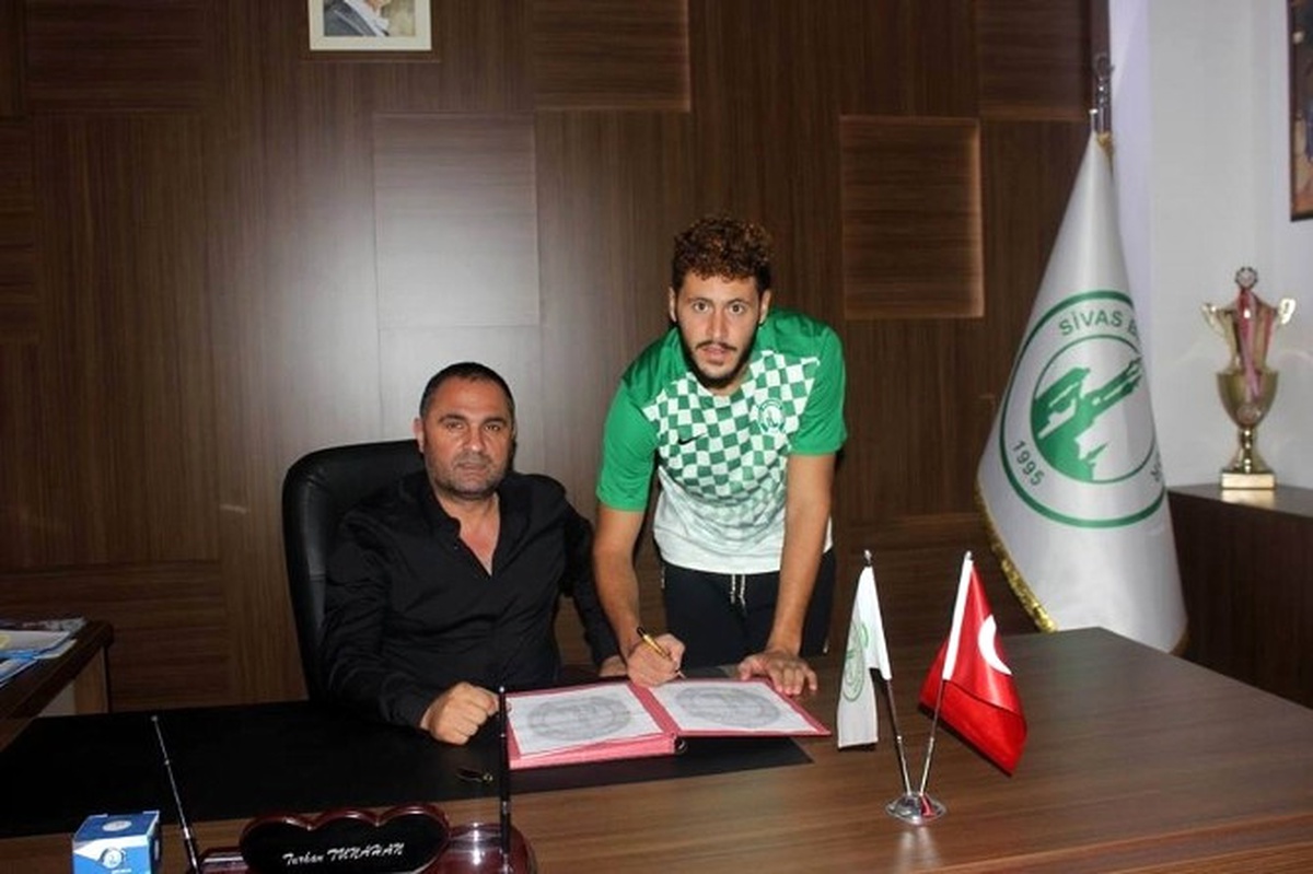 Sivas Belediyespor, Serhat Ayvaz\'ı Renklerine Bağladı